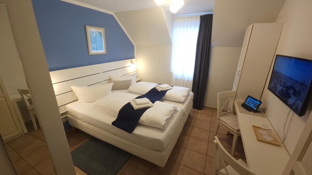 Hotel Garni Auszeit Болтенхаген Екстериор снимка