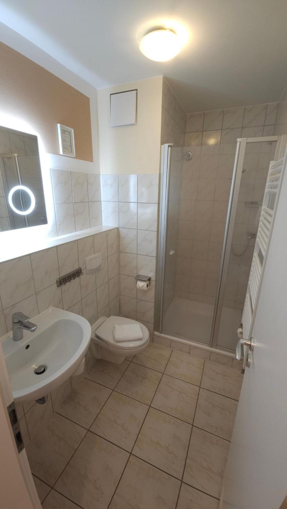 Hotel Garni Auszeit Болтенхаген Екстериор снимка