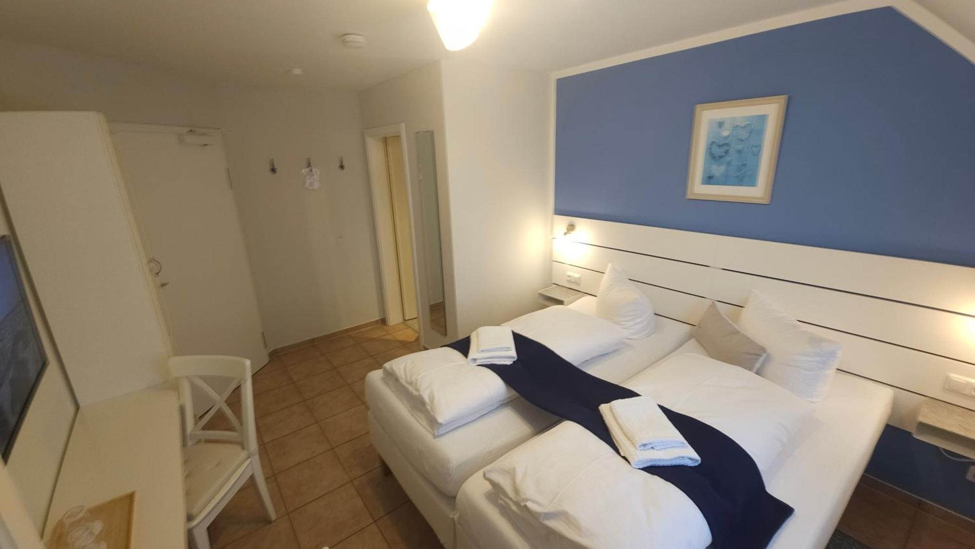 Hotel Garni Auszeit Болтенхаген Екстериор снимка