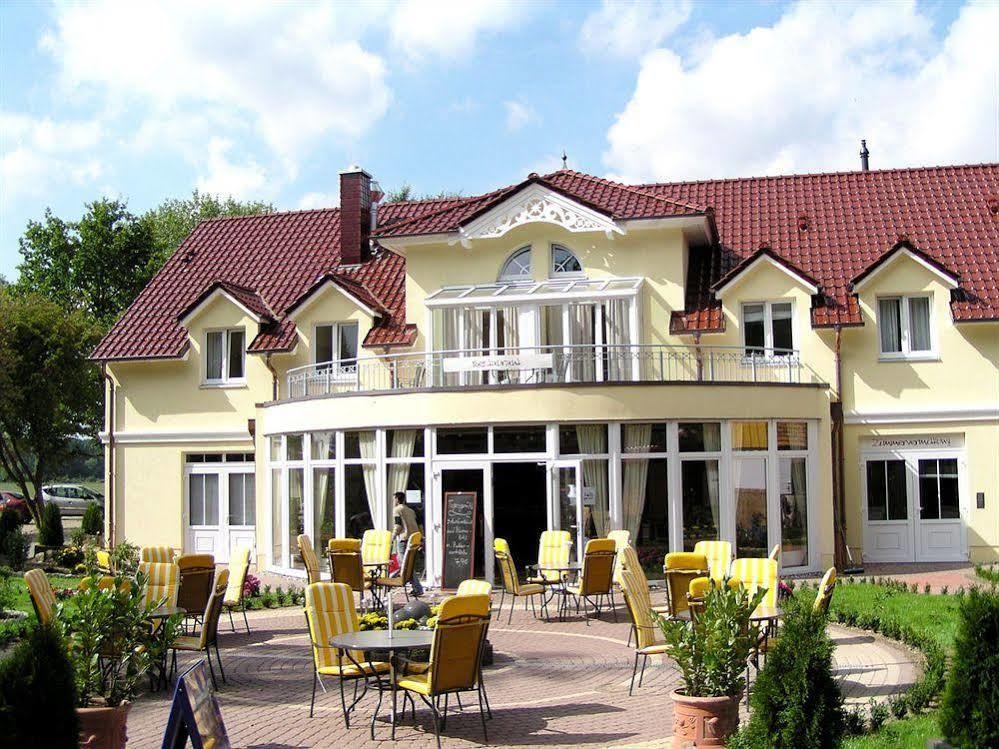 Hotel Garni Auszeit Болтенхаген Екстериор снимка