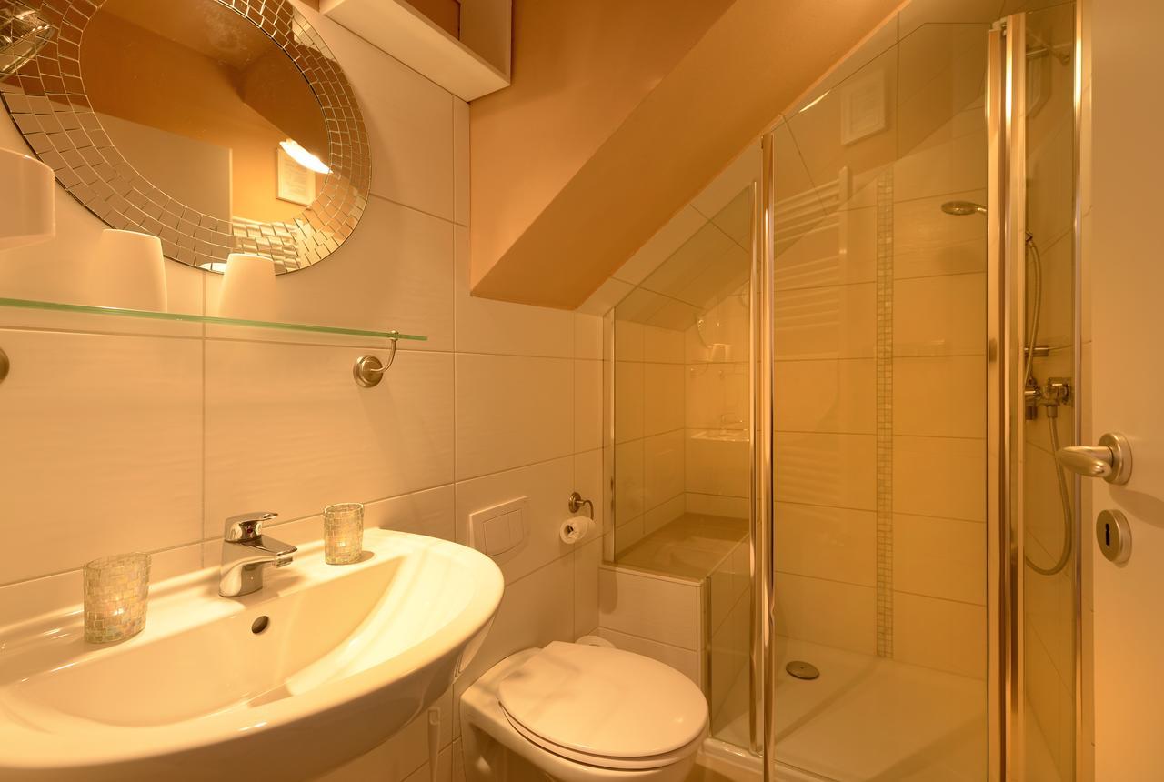 Hotel Garni Auszeit Болтенхаген Екстериор снимка